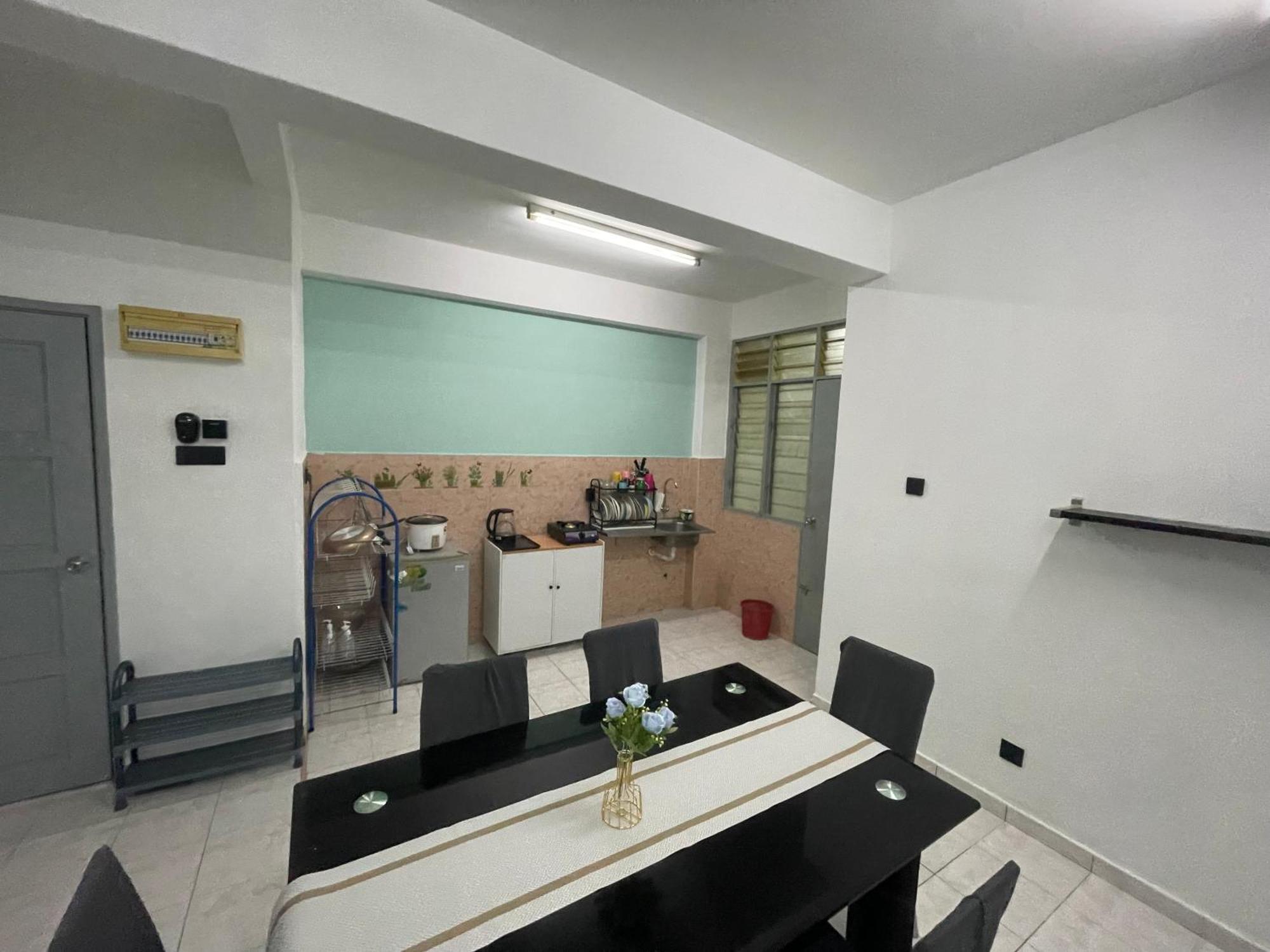 Blissful Breeze 4 Rooms & Netflix By Ezyroom Melaka آير كيروه المظهر الخارجي الصورة
